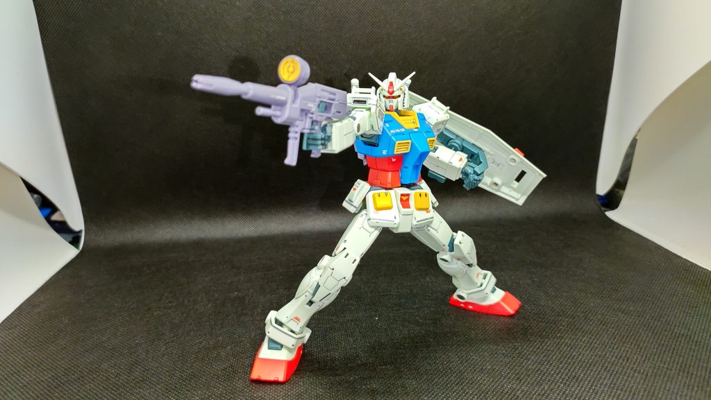 ガンダムの ビームライフルといったらこのポーズ?