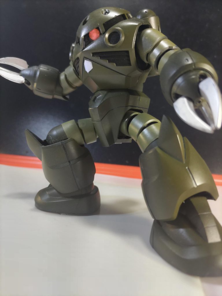 関節がゆるゆるなのでポーズが難しい…