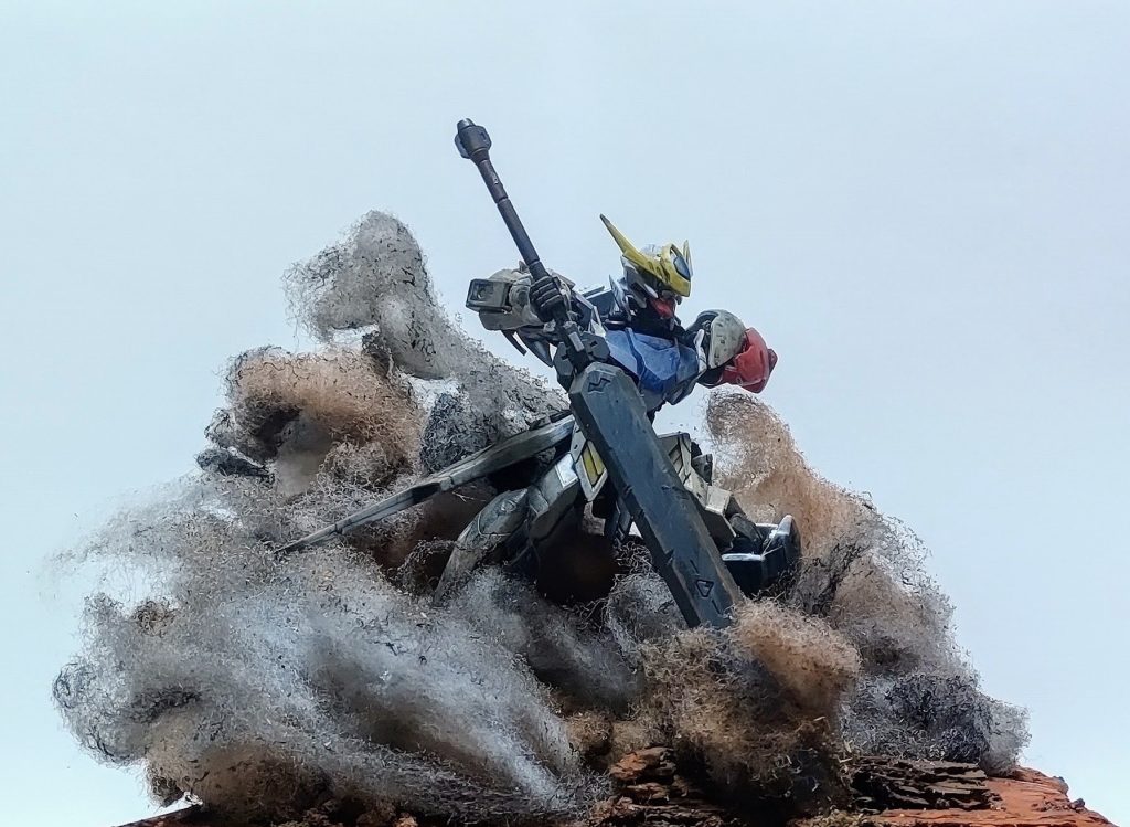 「手負いの狼」バルバトスルプスのジオラマです。MAN WITH A MISSIONのblazeとRaise your flagという曲がくっそカッコいいので聴いてみて下さい。