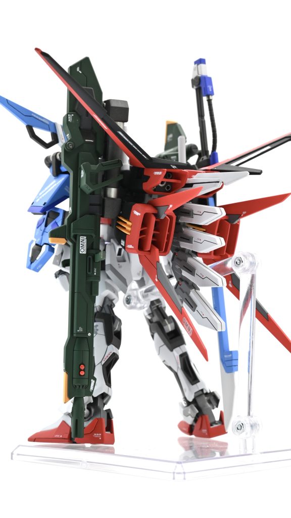 ボリューム満点の背中！細身の機体に重装備、大好物です🤤