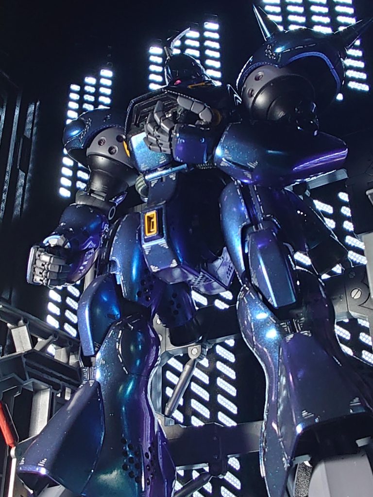 全てディティールで彫ってあり、ノーデカールです。プロポーションはノータッチですが、下半身の関節系は改修してます。ではまた(・ω・)ノ