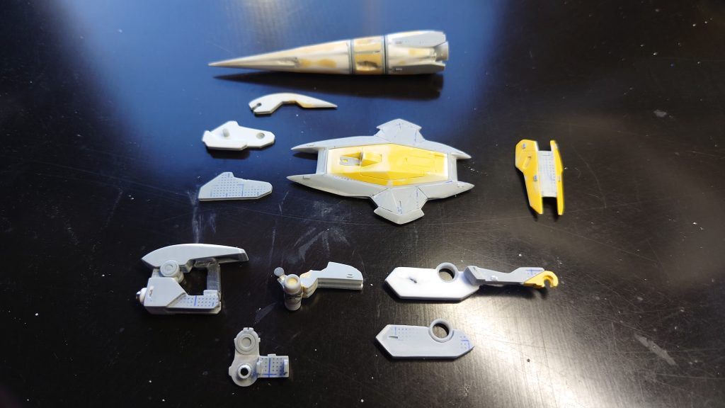 パーツ構成です。完成間近でキット化の情報を知り驚きましたが気を取り直して予約しました。