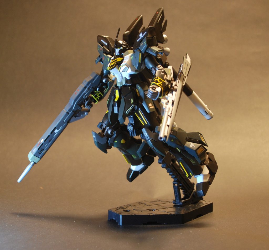 今回もポージングはうちの長男にお願いしました。ありがとう長男^^