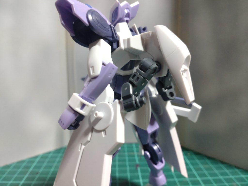 バインダーはバックパックから30MSのジョイントパーツで接続しています。