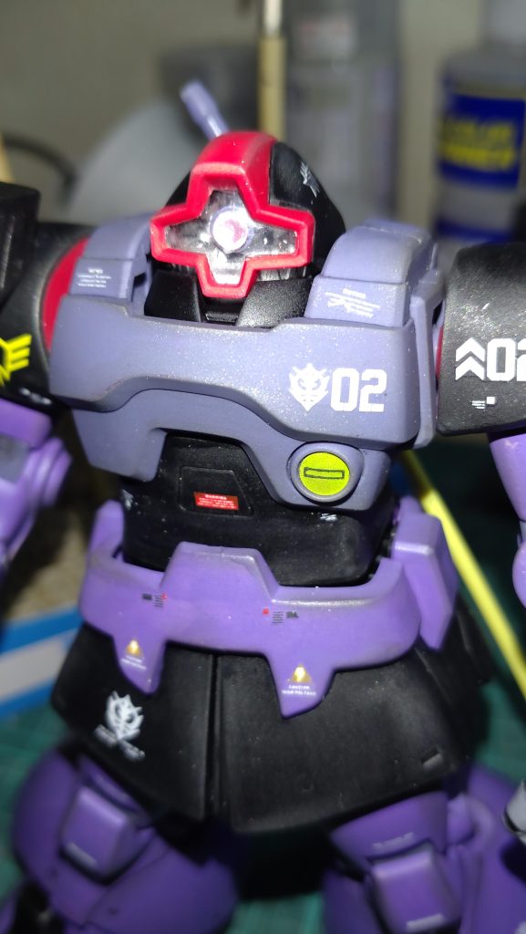 モノアイに100均デコシールつけるため短く。内部をシルバーに。