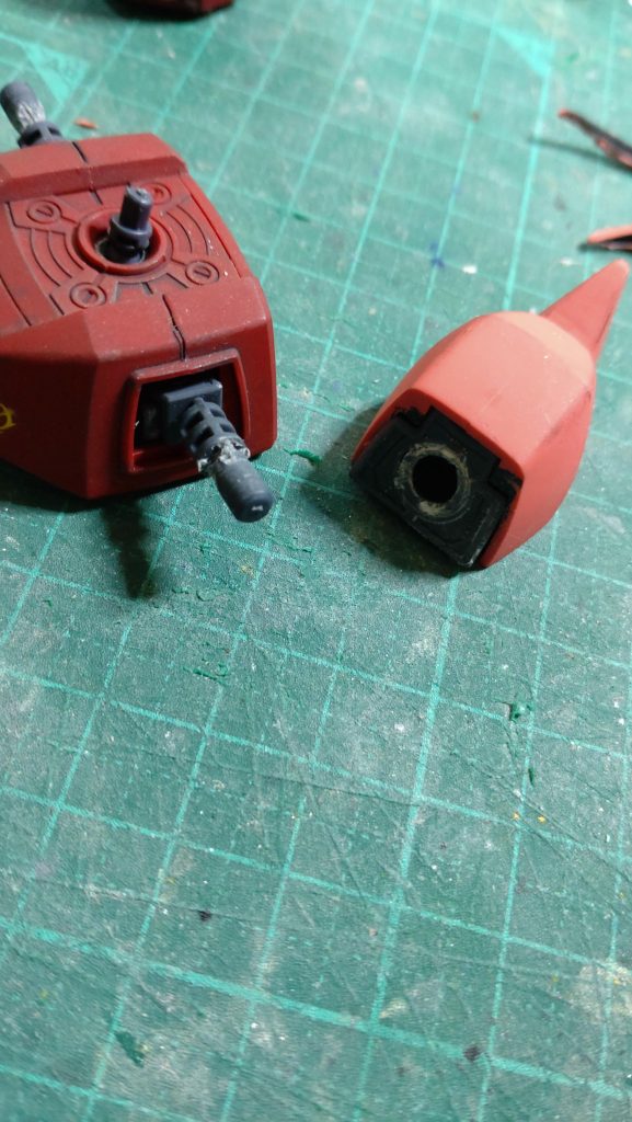 腕が密着するよう合わせ目削っています