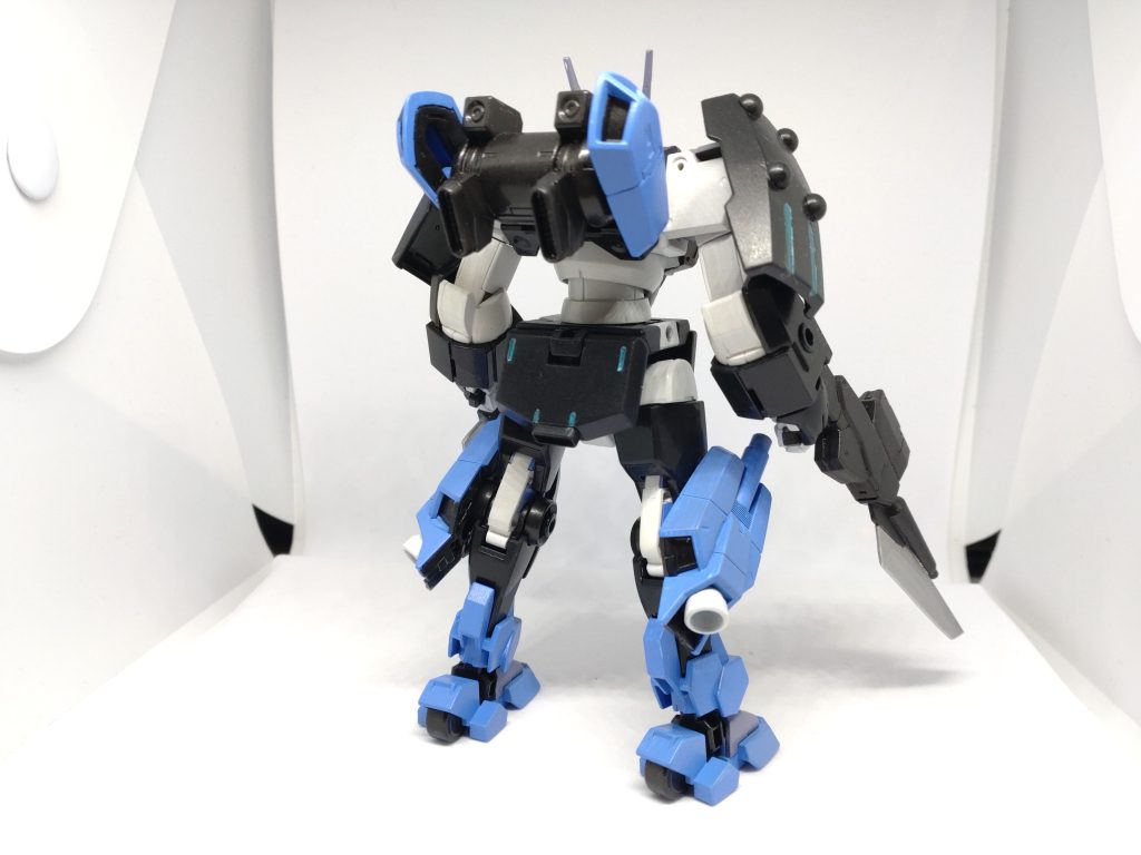 背面