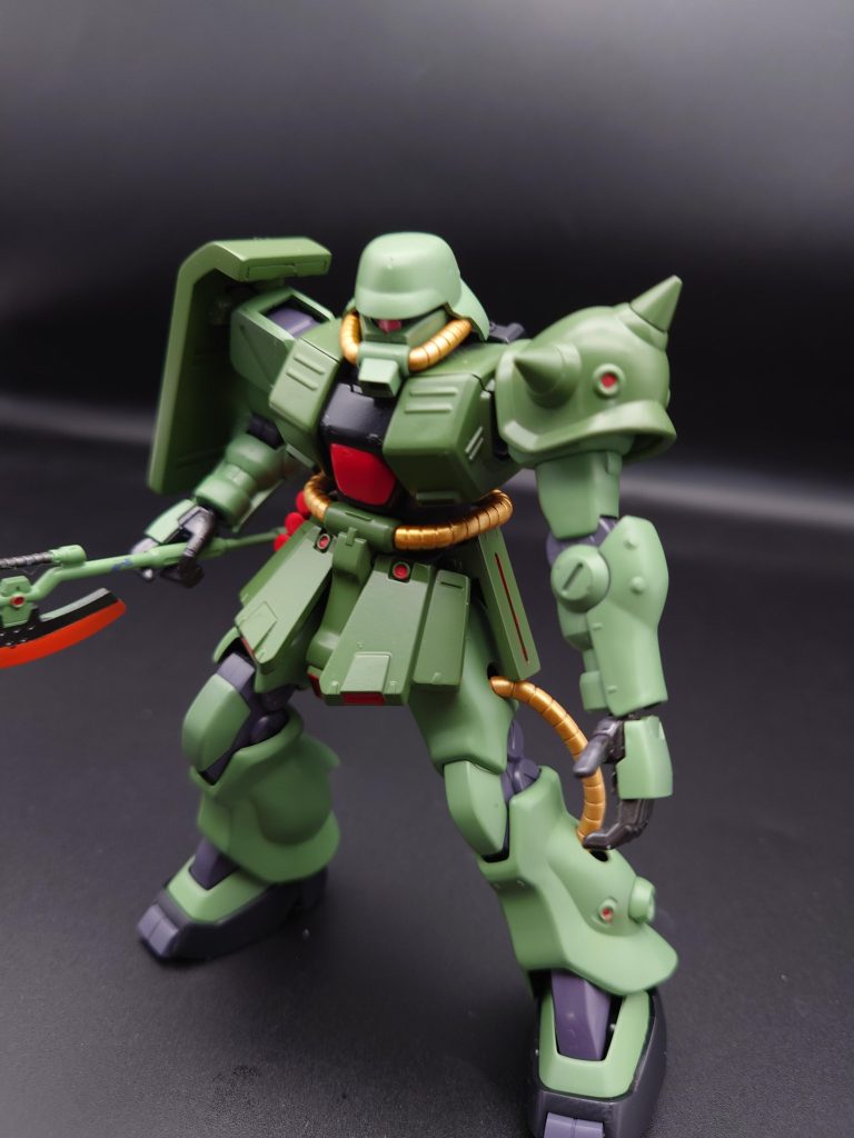 このキット　頭部は選択式なので、ザクBタイプにも変更可能です！