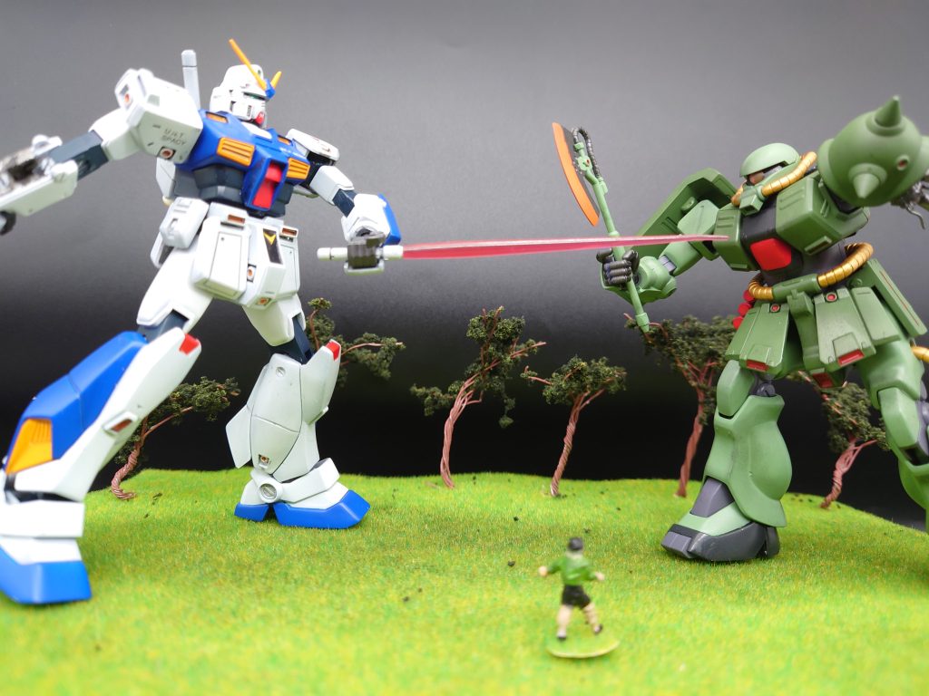 なんとかクリスマスシーズンに間に合ってよかったです!アル目線で見ると、モビルスーツの巨大さが際立ちますね!