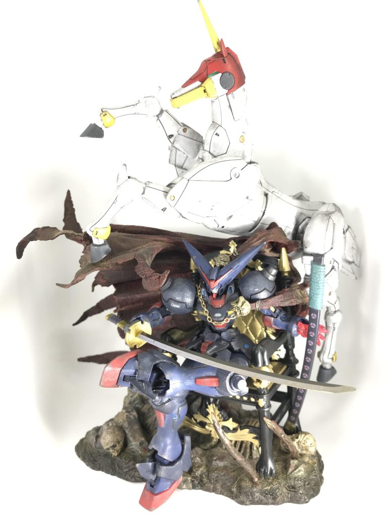 さらにジオラマ風にして完成させましたジオラマと言っても…以前に購入して余っていた100均の玉座と、スポーンのフィギュアの台座&マントを拝借して組み合わせただけのお手軽仕上げ🙄