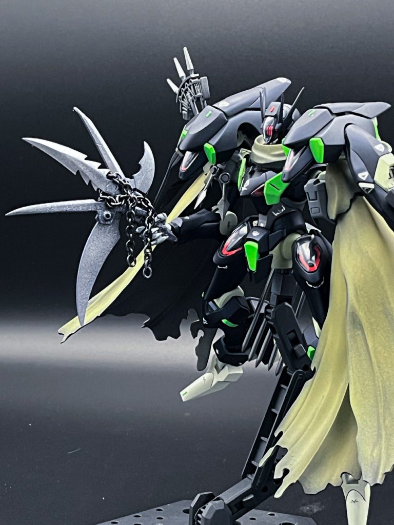 ▲巨大手裏剣または通称『信じられないほど邪悪な形をした武器』の呼び名で知られる類の投げナイフ。肩にマウントすれば悪趣味なオブジェに早変わり。