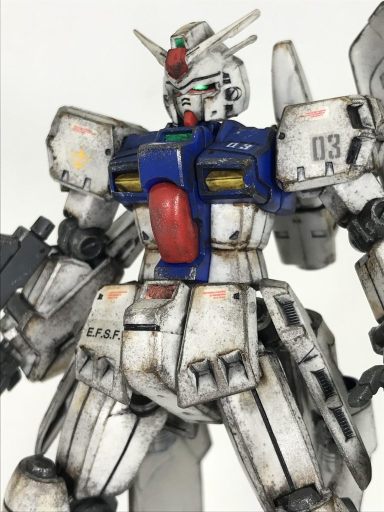 アップでみると…まさに汚プラ…汚すぎる… ……ウェザリングだけじゃなく…ゲート跡や合わせ目もバリバリ残す…キング オブ 汚プラ🙄「ゲート跡を消したい」とか「ガンプラに合わせ目を残さない」とか便所のネズミのクソにも匹敵する、そのくだらない物の考え方がウェザリングには命とりよ!クックックックッ