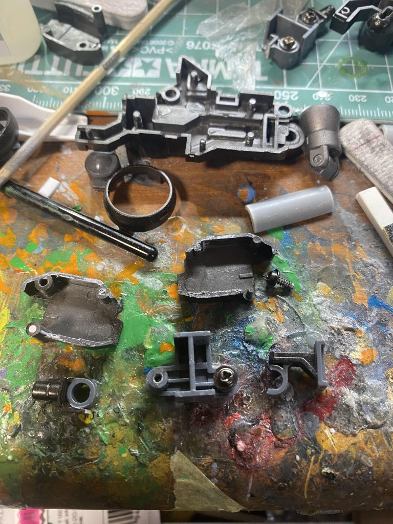 作成中にABSがお約束でバラバラになったので。