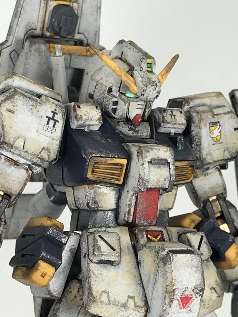 何度も繰り返し昔のロボアニメのテーマソングを聴きながら、スマホをニヤニヤしながらポチポチしてるので…家族の視線がもの凄く冷たい😨（笑）あんた頭おかしいんじゃないの？的な…