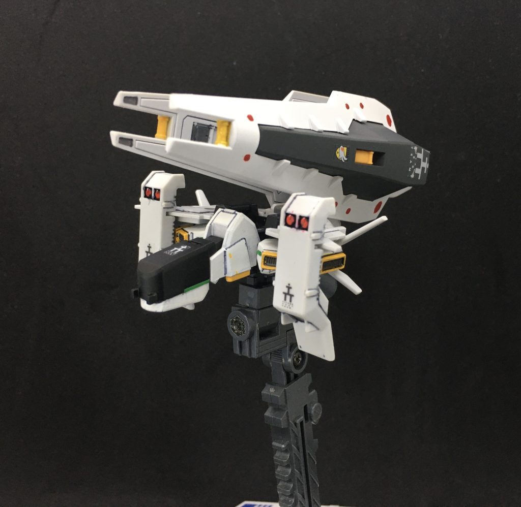シールド・ブースター2基とミサイルランチャー2基装備の第2種兵装で。過去作のHGUCキットと比較すると構造がまるで異なるので大変でした...