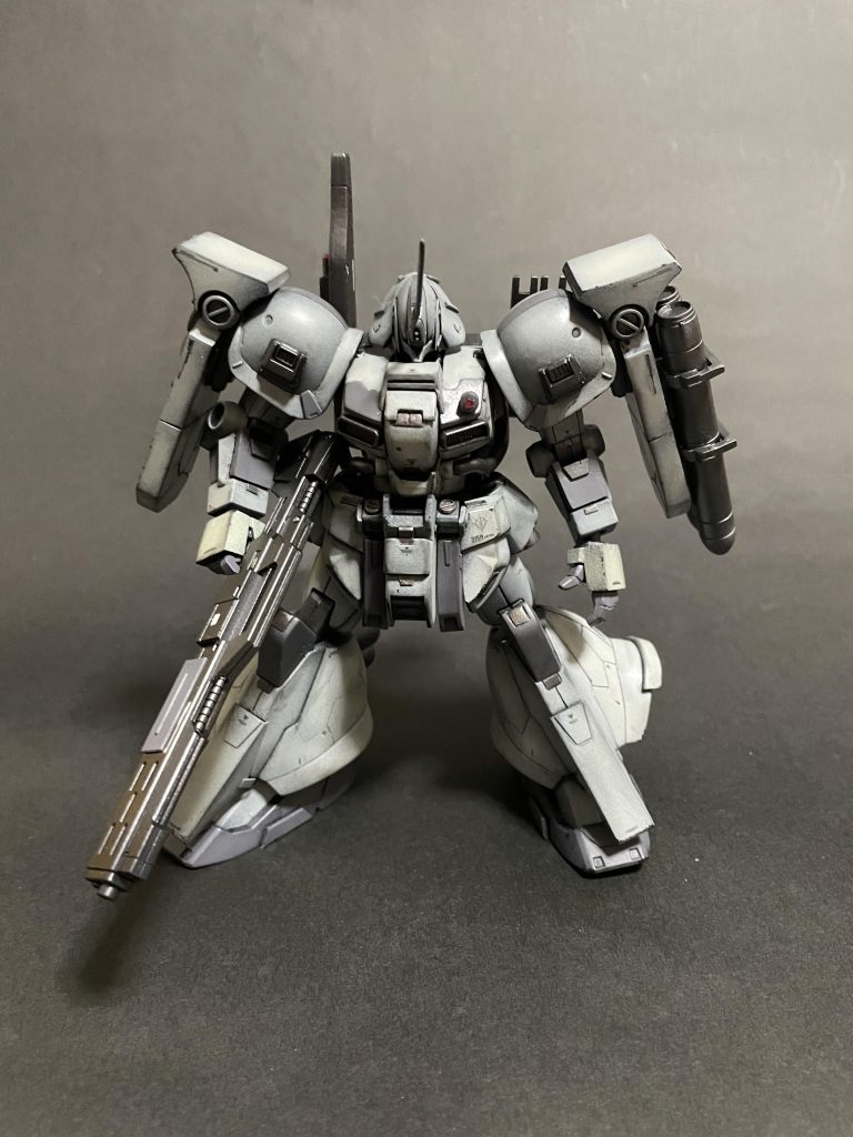 【正面】今回はロービジカラーでメインカラーはMrカラーのガルグレーぶっちゃけ前作クシャトリヤのあまってたやつ。