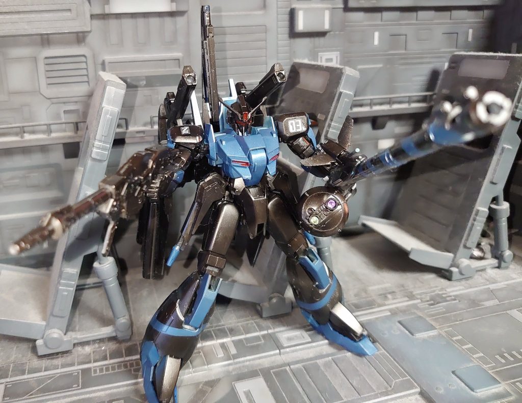 パックはZZⅡのものを追加色はハミングバードの黒版みたいな感じで