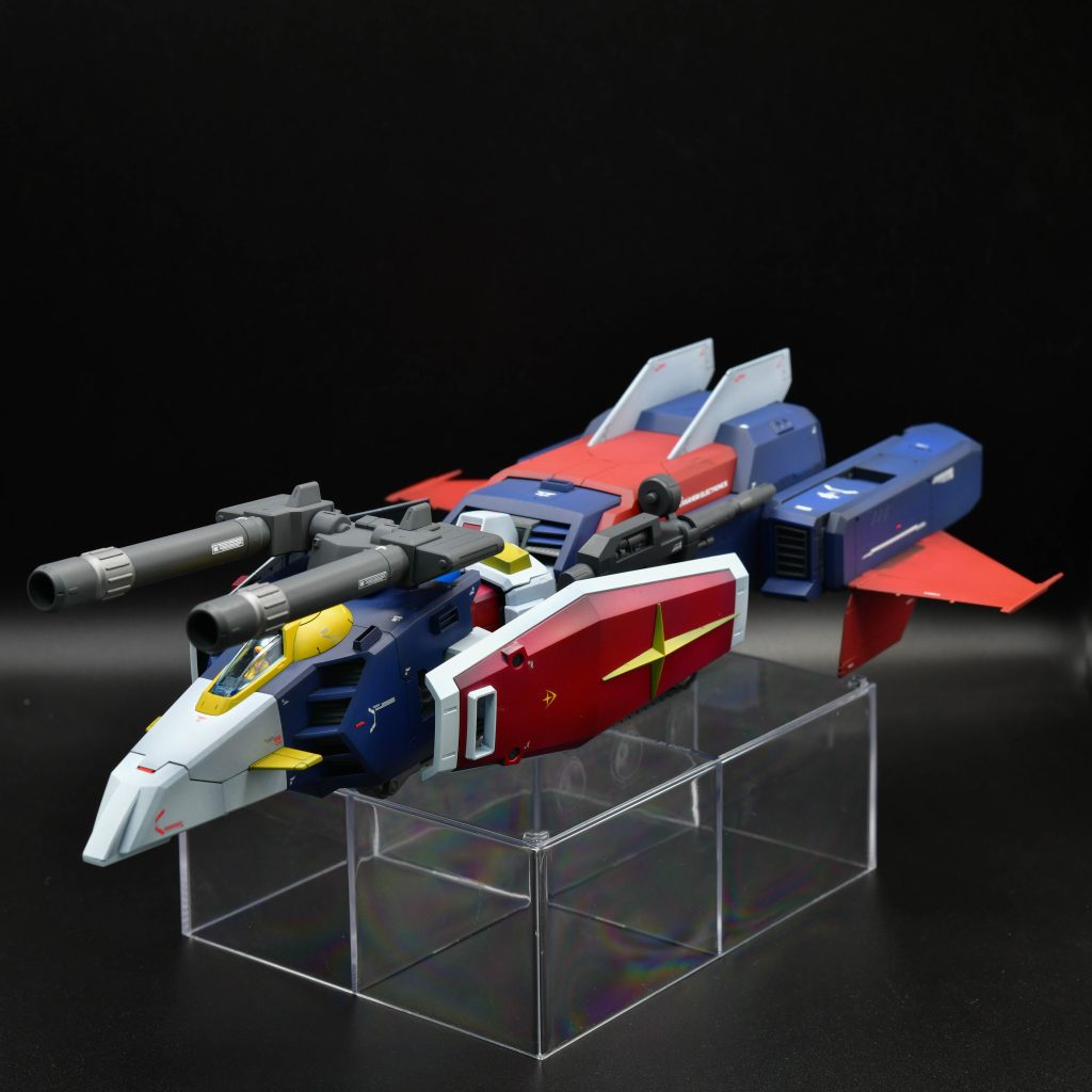 でも、せっかくガンダムを全塗装しても、合体するとほとんど隠れてしまいますｗ