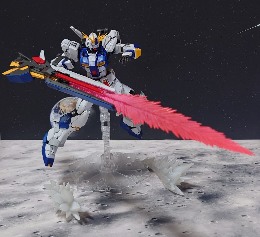 ロングレンジ・フィン・ファンネル、サーベルモード。