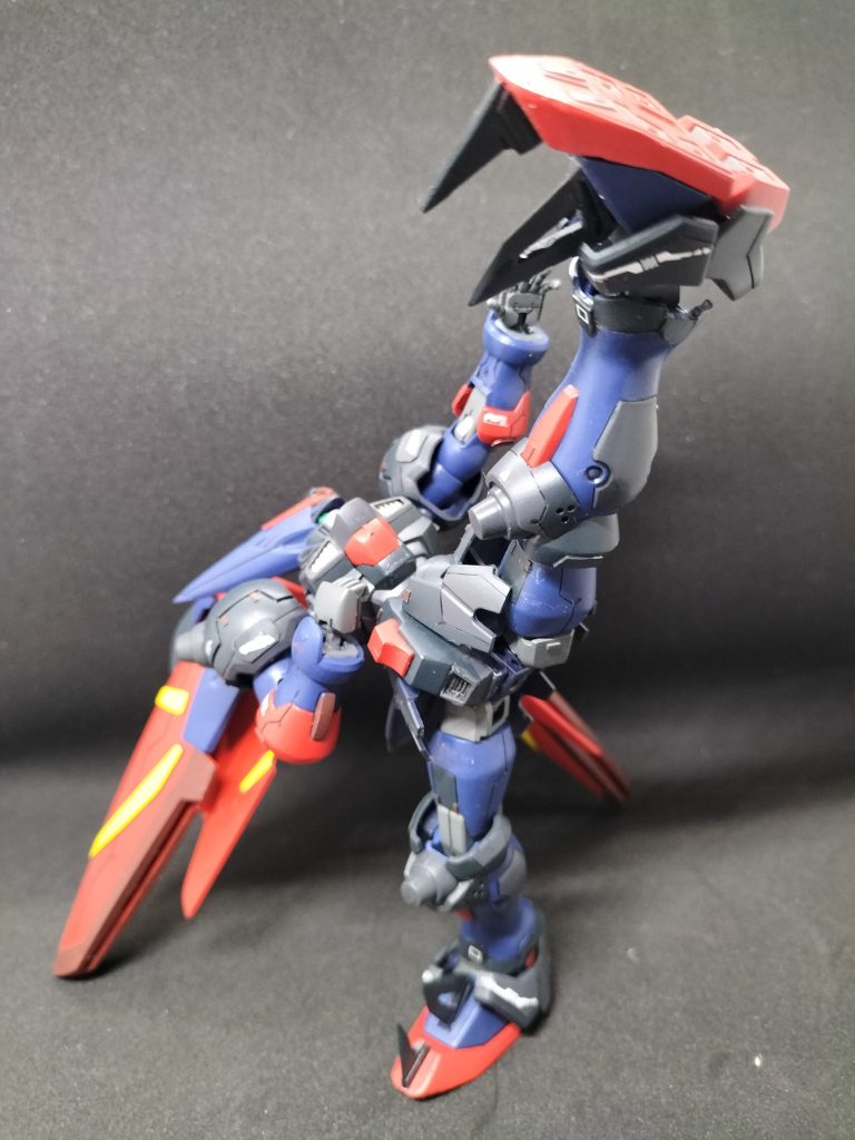 そしてハイキックが出来るようになりました。背中が重いのとやりすぎて腰が折れました（泣）