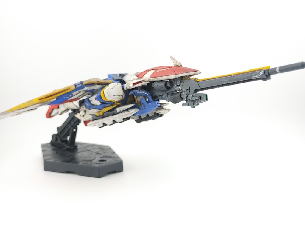 バード形態でもライフルの重みがネックで徐々に下がってくるのが急いで撮影。