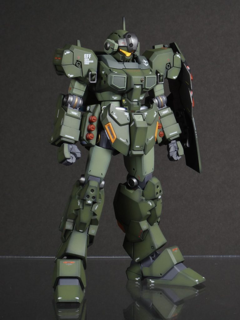 ディテールのほとんどは、プラ板やディテールアップパーツで追加しています。今回は、ほとんどスジボリをしていません。