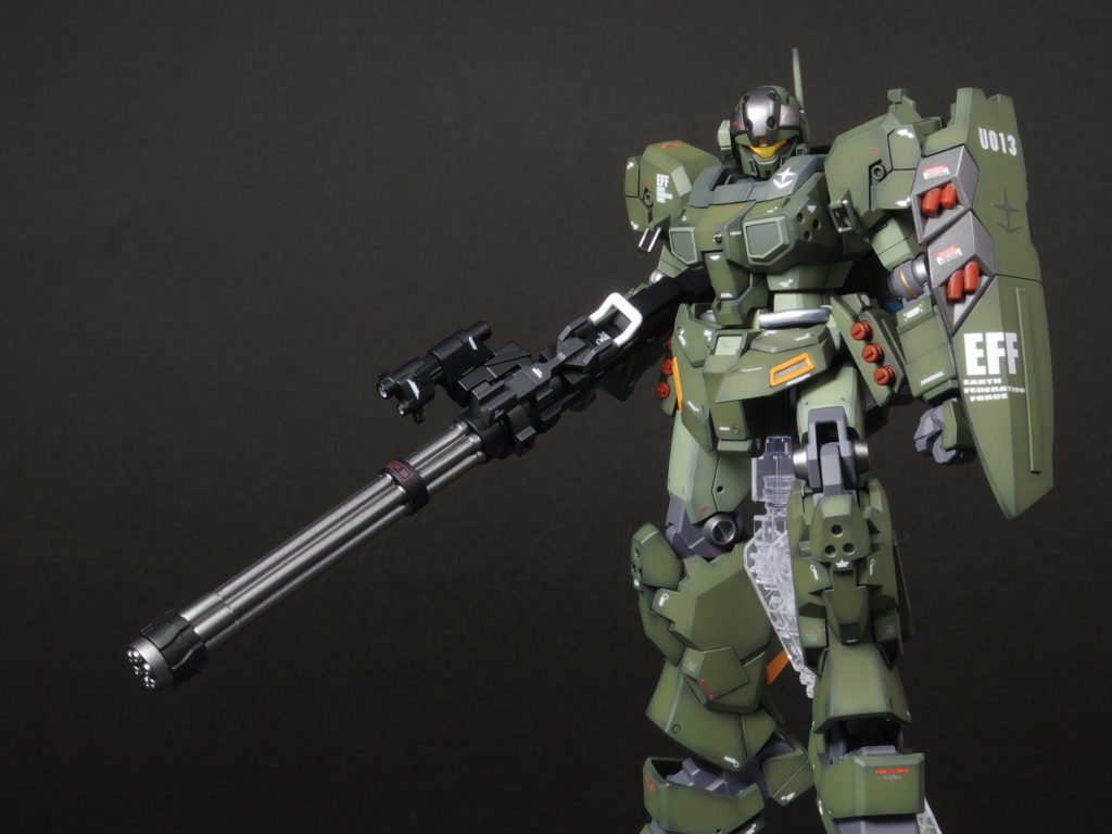 武器の大きさと可動域の都合上、ポージングがほとんどできませんでした…が、ロマン優先です！ポージングなど二の次なのです！