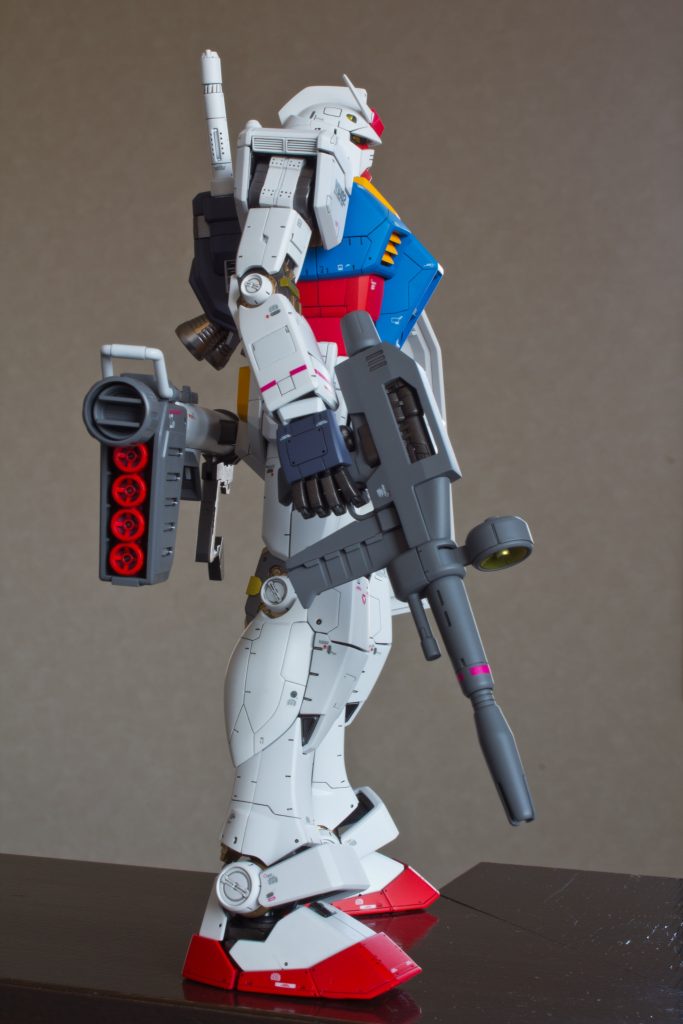 HGとMG続けて作りましたがどっちも本当に作ってて楽しかったですね〜この部分に関しては「差」はないです❗❗差があったのは、同じ機体で同じ塗装するとMGはビックリするくらい塗料の減りが早い❗❗ことくらいかな？（笑）