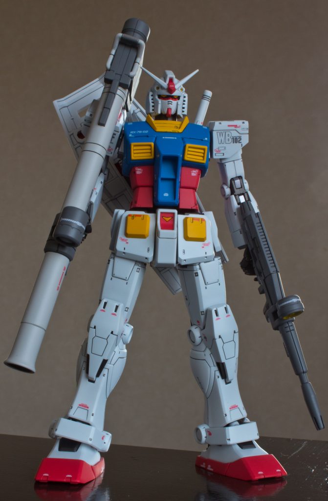 キットは高い(MGのVer.1.0並！！)んだけど、でもそれも納得の出来！！隙のない、何もケチつけるとこなかったし、全くストレスフリーで完成まで辿り着きました！！私的には「神キット」確定です！！