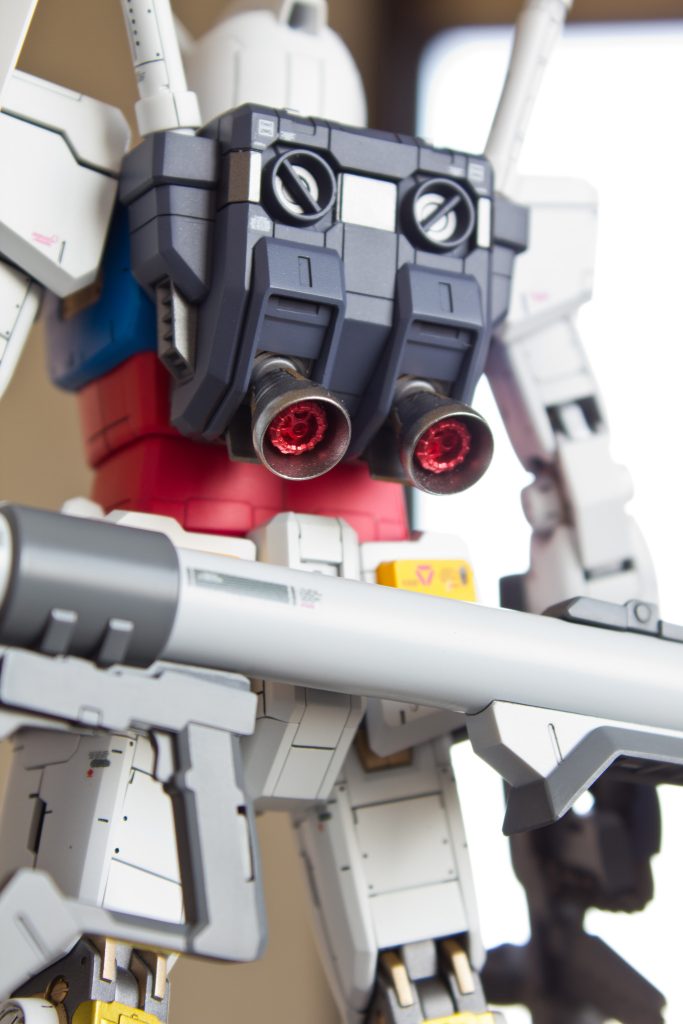 バーニアはいつものスターブライトアイアンに、プライマリーメタリックレッドでアクセント。