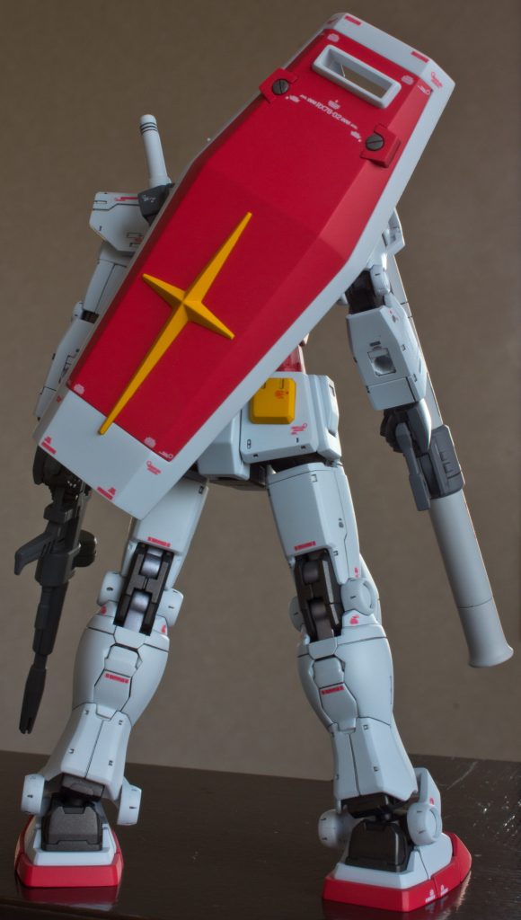 シールド下部の白の面積広いんでカットしようか考えたけど止めました💦