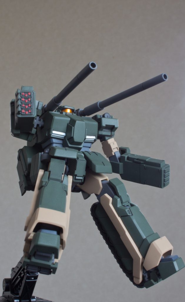 想像以上に小さな機体で、オプション武装も全て網羅してるので2個セットは正解だったと思います。キャタピラあるしウェザリングにはもってこいの機体なんですが自信なくてベタ塗りです💦