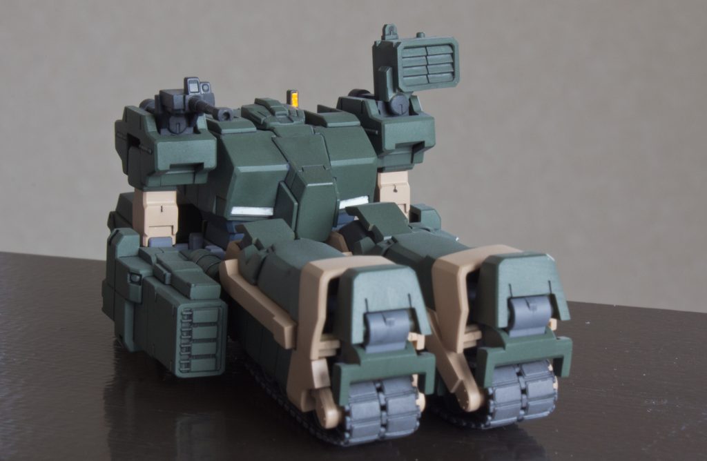 2機あるのでそれぞれのモードで固定させてますが小さくてもちゃんと変形するのが偉い!