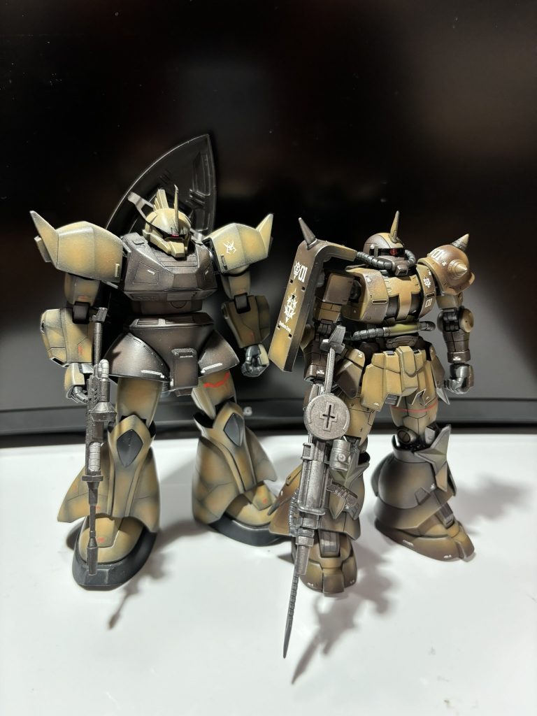 以前に作ったゲルググとこうなるともう一機、似たカラーリングで作って小隊としたいな～