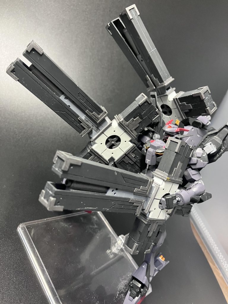 パニッシャーがクソ重&クソデカなせいでポージングに制限かかりすぎ問題。今回一番の反省点。え？そのクソデカ得物どこから出てきたって？原作よろしくお供が運搬してたんじゃないっすかね。