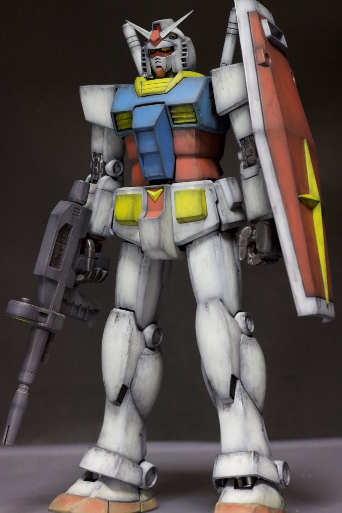 ガンダムカラーのアニメver.をそのまま使用してウェザリングしています。ア・バオア・クーに行く直前くらいな感じに汚しました。