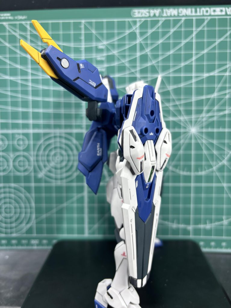 サイドショット シルバーの部分塗装がお気に入り。エスカッシャンは意図せずにサッカーカラーになっちゃいました。これはこれでヨシ!