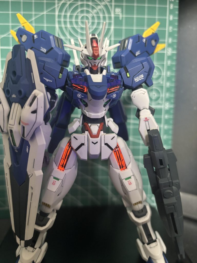 フロントショット_ブラックライトありverブラックライトケースとかつくりたいです。。。