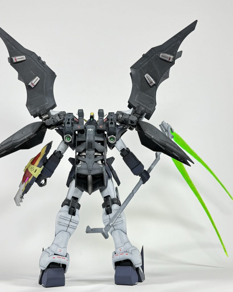 バックパックは機動性を上げる為にアーマディロ装備のものに