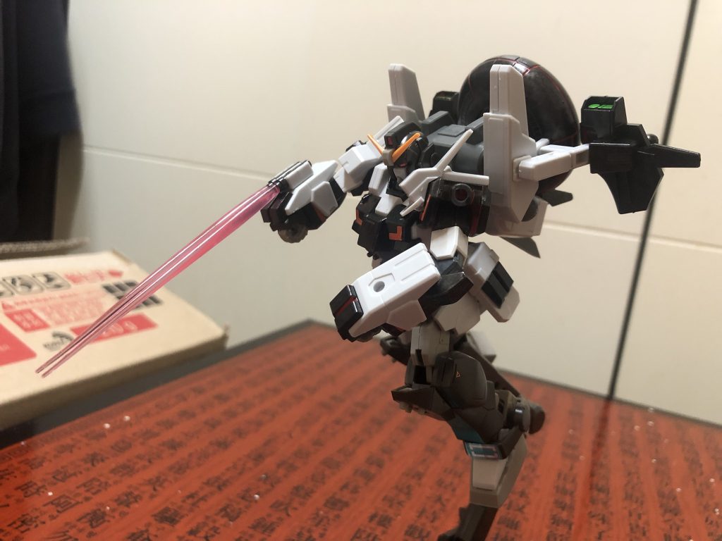 ビームサーベルアクション1