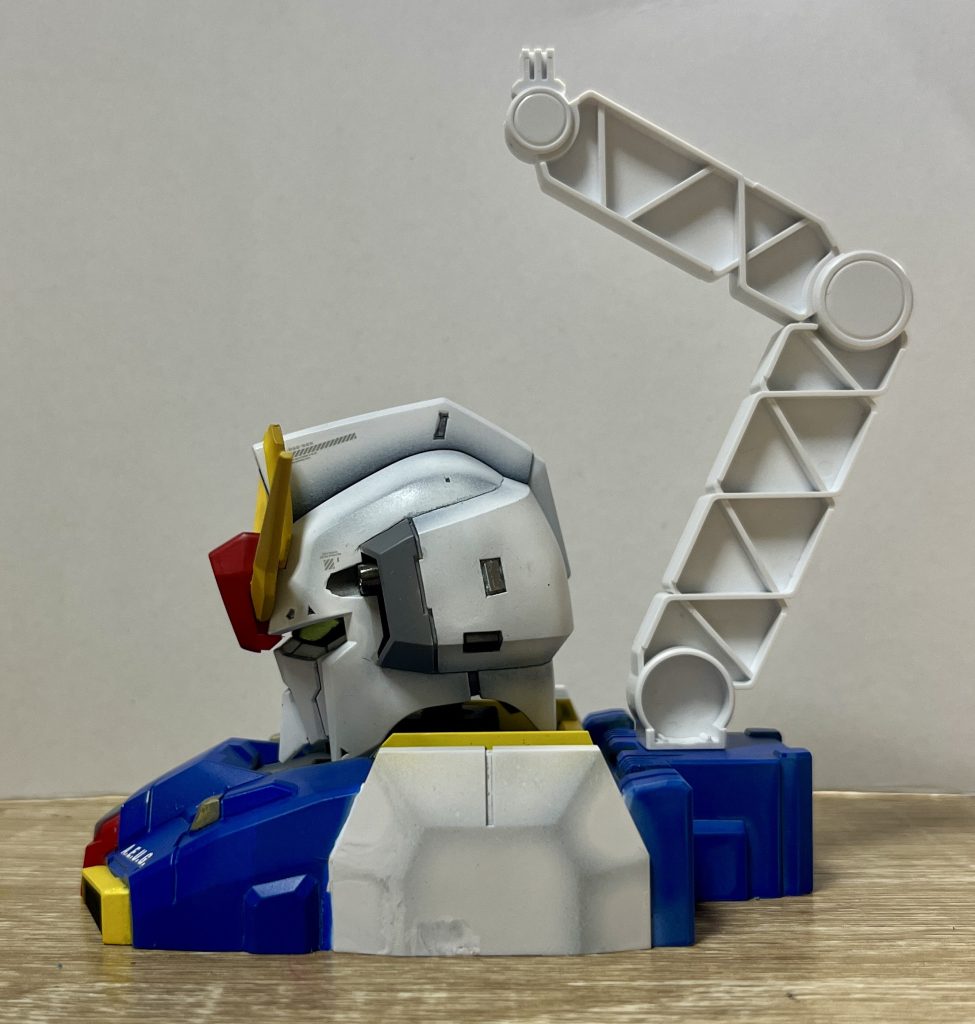 パーツが大きいのでグラデ塗装のいい練習になりました