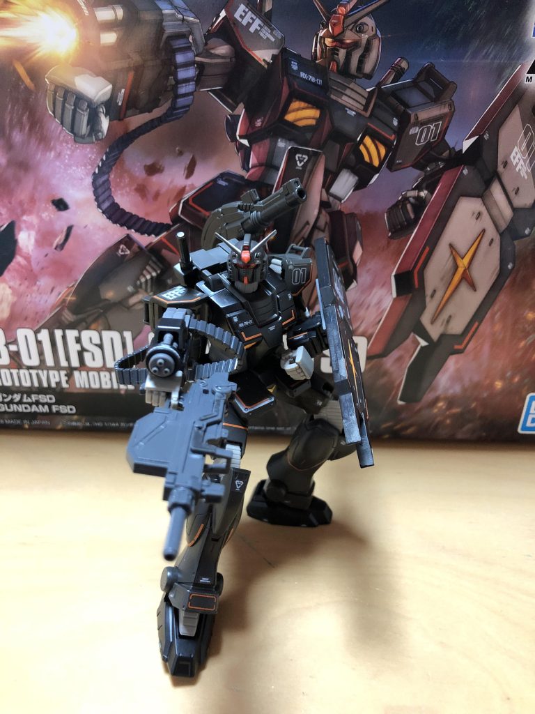 ミリタリー系ガンダムのカッコ良さに痺れた私が次に手出ししたのがこいつです。素組みでもうカッコいい、塗装不要。ガンダムはトリコロールカラーよりもリアルタイプ派です。さて2023年もたくさんの方に作品を見ていただき、イイね!もらったりコメントもらったりありがとうございました。たまにつぶやきでブーたれることもありましたが、皆さんの優しさと温かさにモチベーションが支えられてきたのだと思います。少し早いですが今年も大変お世話になりました。そして来年もまたよろしくお願いいたします!