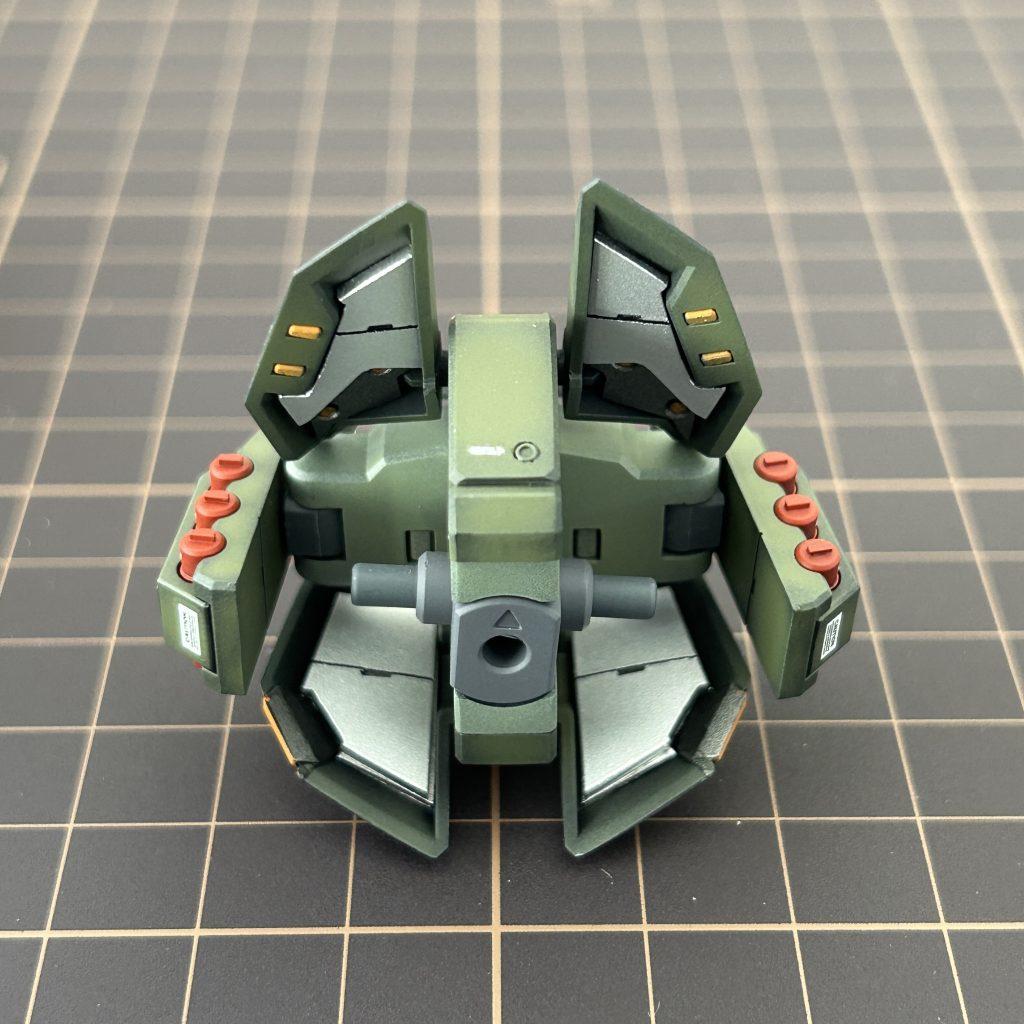 腰アーマー内側は最終的にこのようになりました。初めてにしてはなかなかではないかと、この時は我ながらご満悦でした(*´ω｀*)組み上げてまったく見えなくなるまでは…（ｽｺｼｶﾝｶﾞｴﾚﾊﾞﾜｶｯﾀﾉﾆ…）_:(´ཀ`」 ∠):