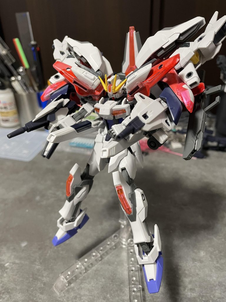 スタービームキャノンをバラエーナ収束ビーム砲で強化し、破壊力をプラスしたという設定です。