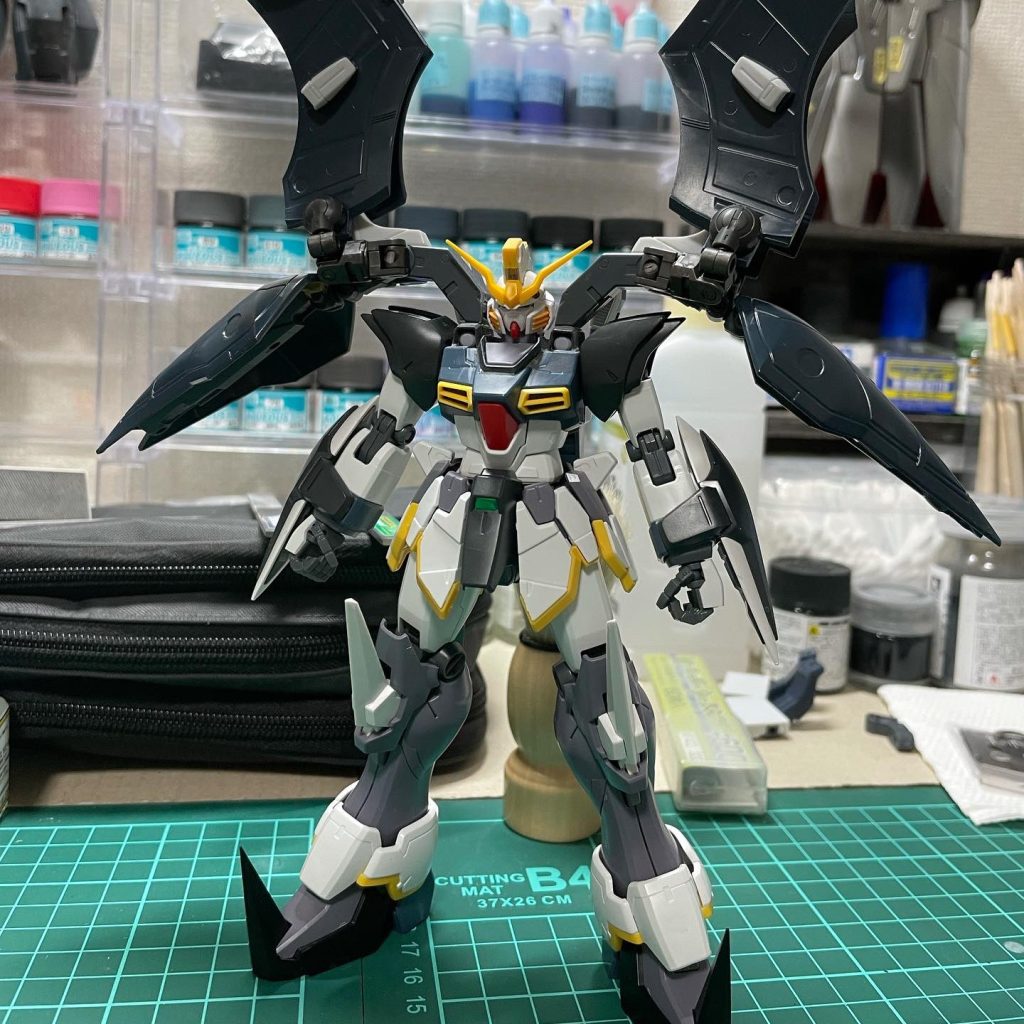 工作途中です。塗装前までバスターシールドの存在を忘れてて無理矢理それっぽく塗装して誤魔化しました💦