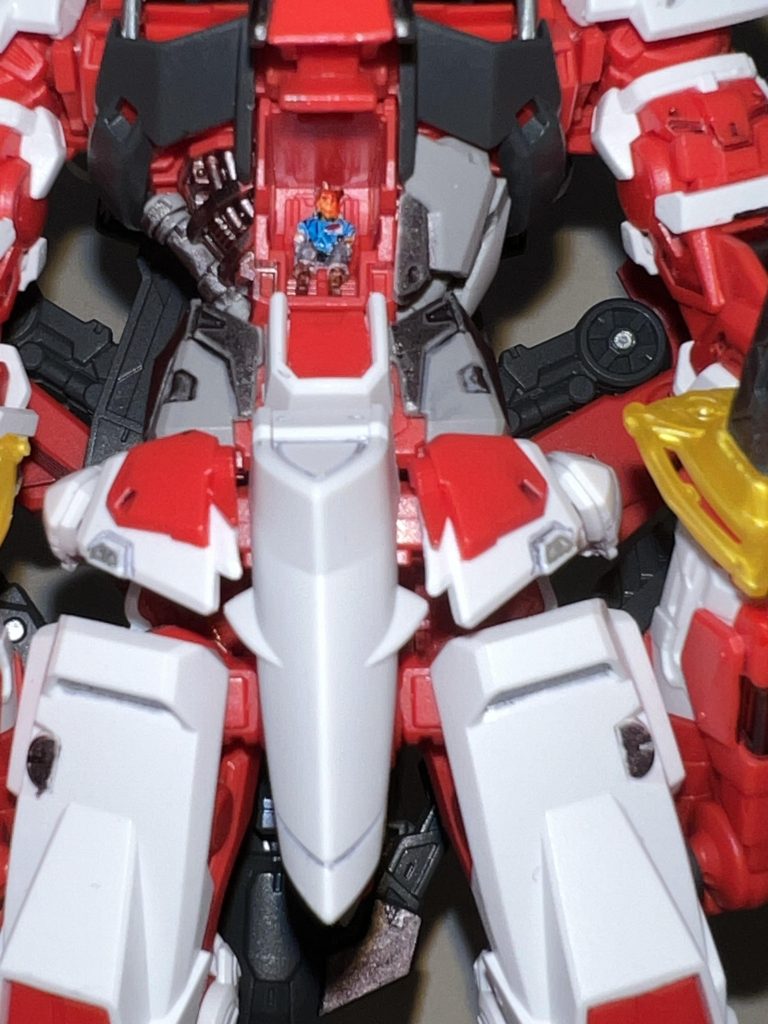 パイロットも下手くそながら塗りましたw