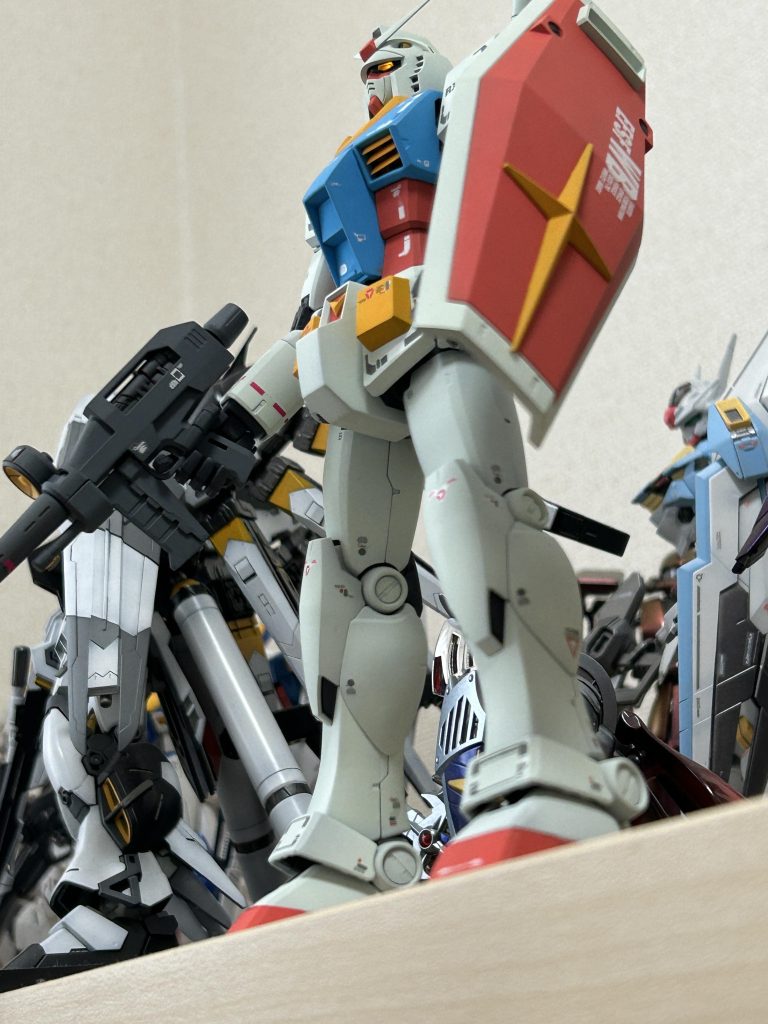 LEDを仕込んだので目が光ります✨