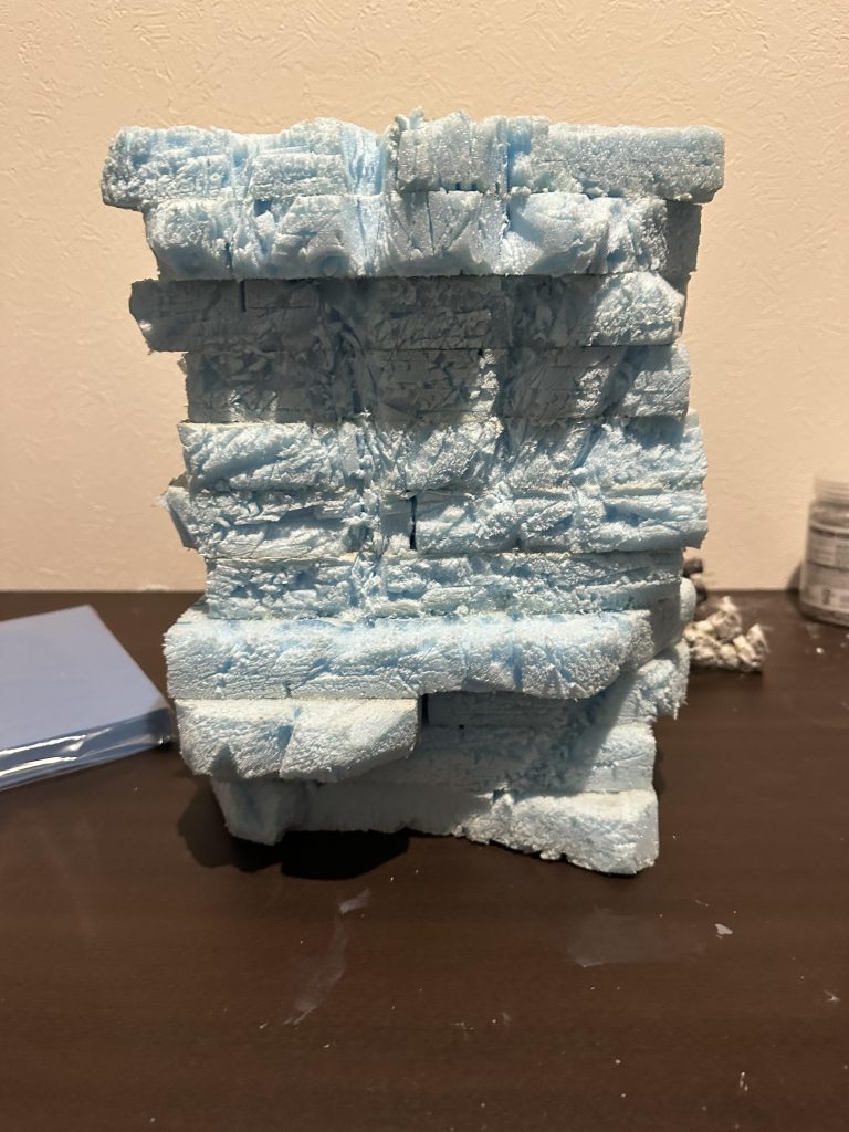 スタイルホームを切って、それを重ねて岩山みたくつくりました。