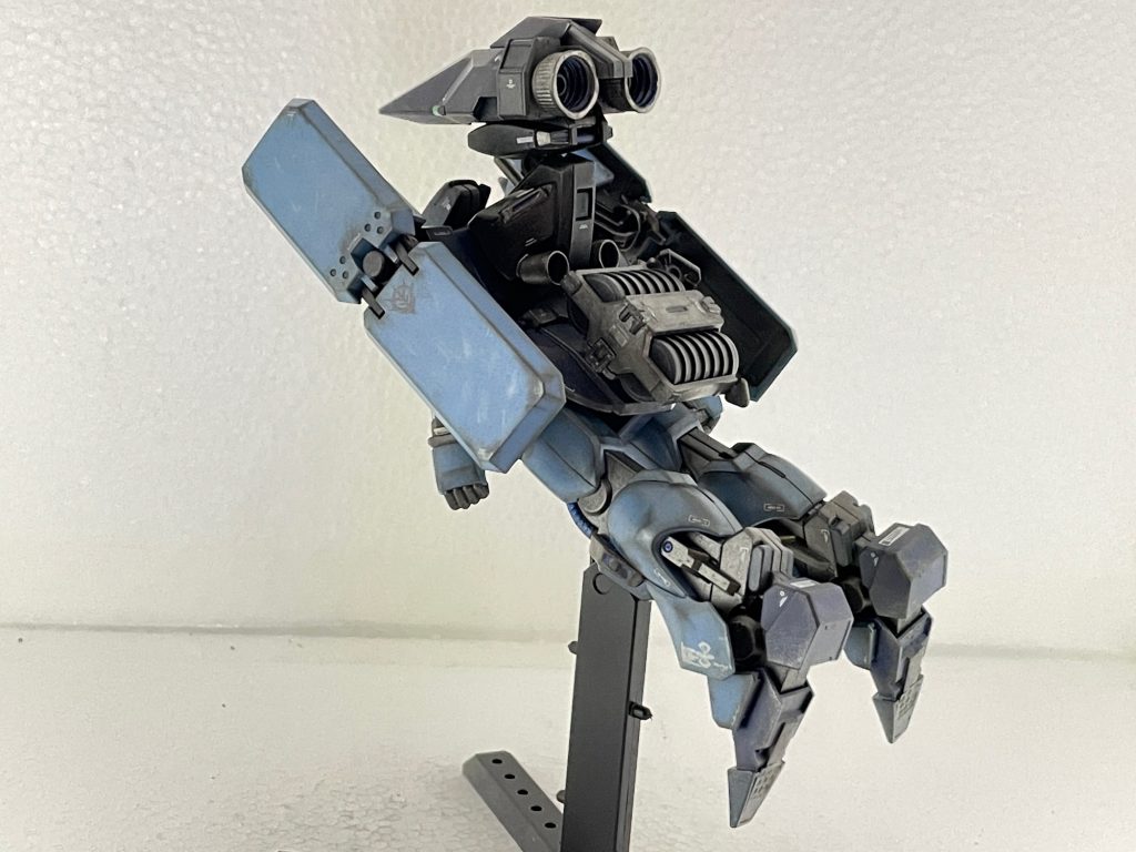 大型ブースターは作戦場所までの移動に使用。その後はパージしてノーマルバックパックで運用。
