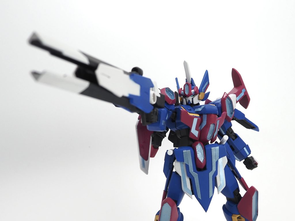 ダスク・ライフルは、インフィニットジャスティスのビームライフルとジャンクパーツを使っています。